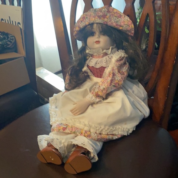 Doll - Picture 3 of 7